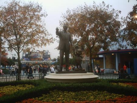 M. Walt Disney & Mickey